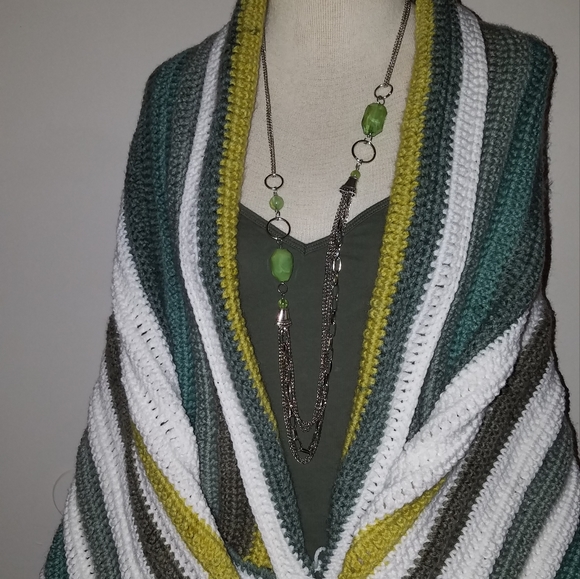 Crochet blanket sweater - Picture 5 of 10